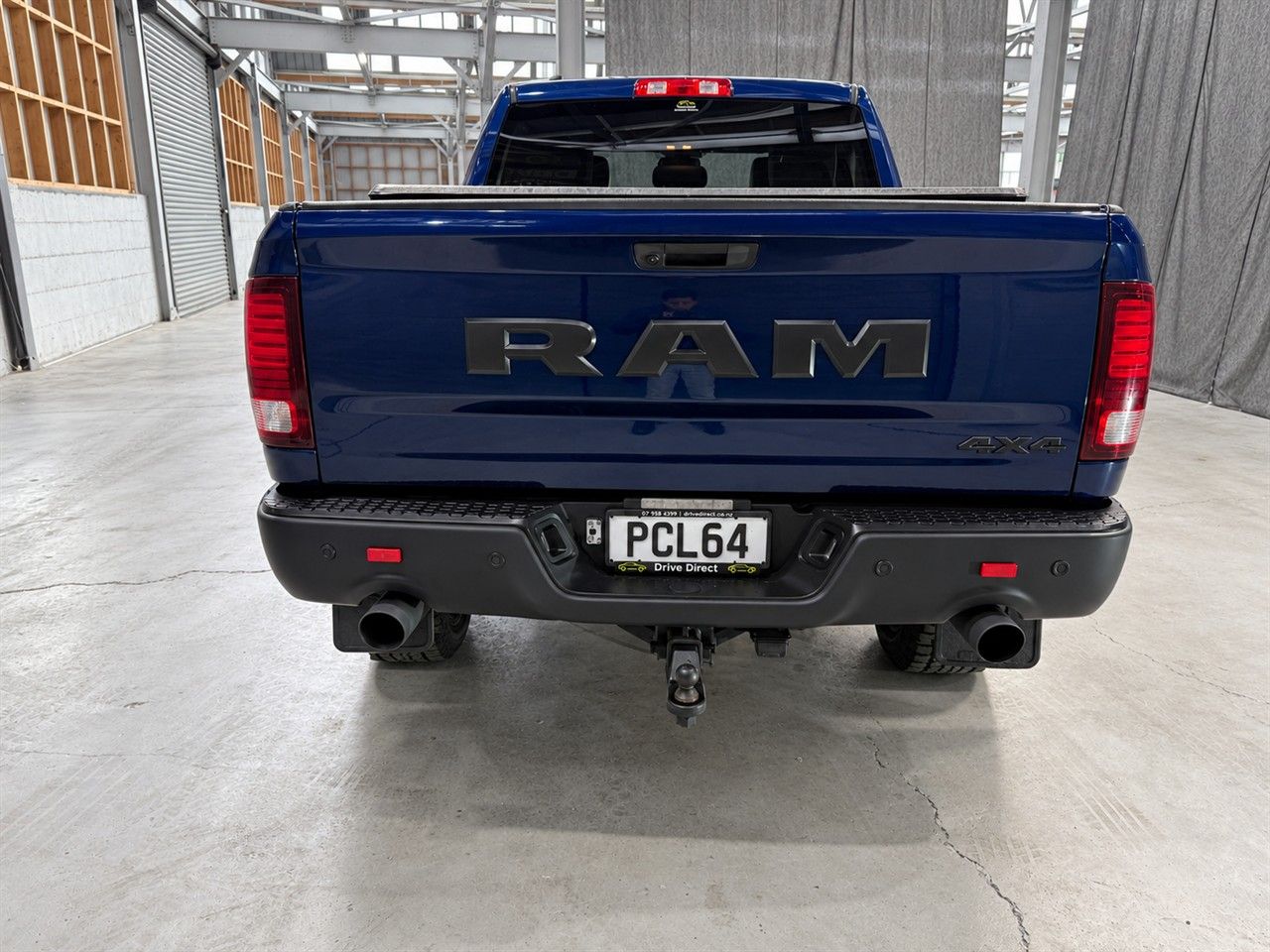 Vehicle image 5