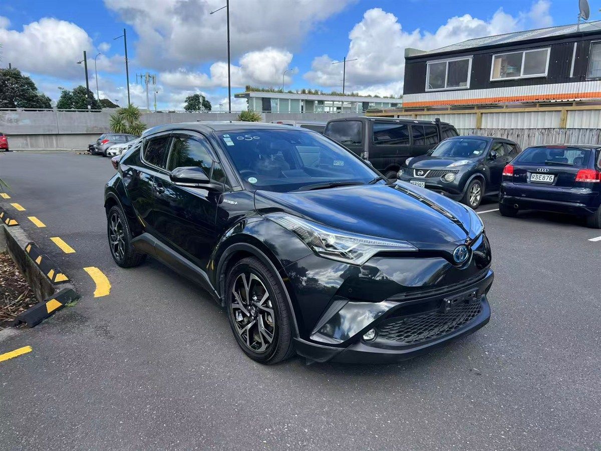 Vehicle image 3