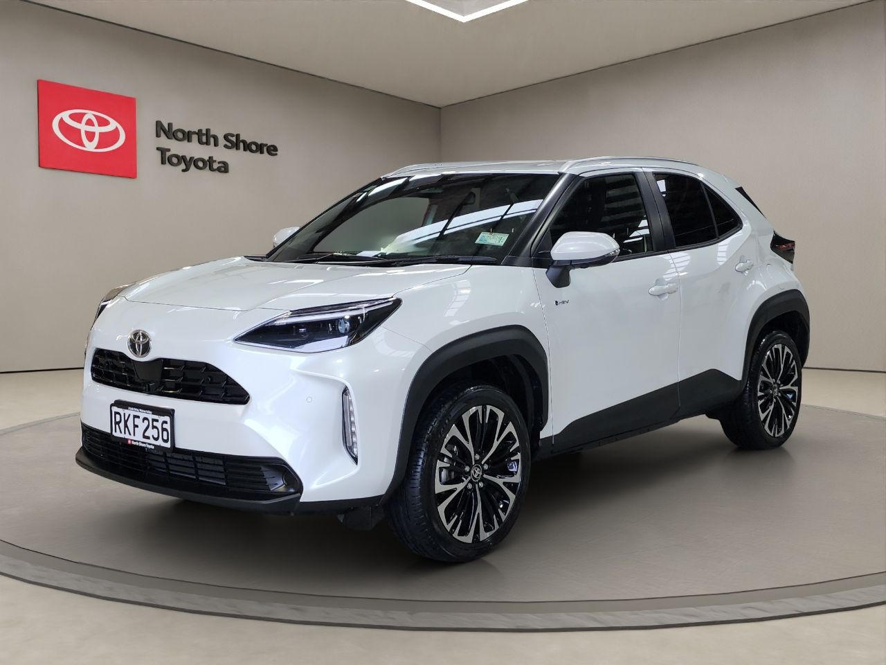 Vehicle image 3