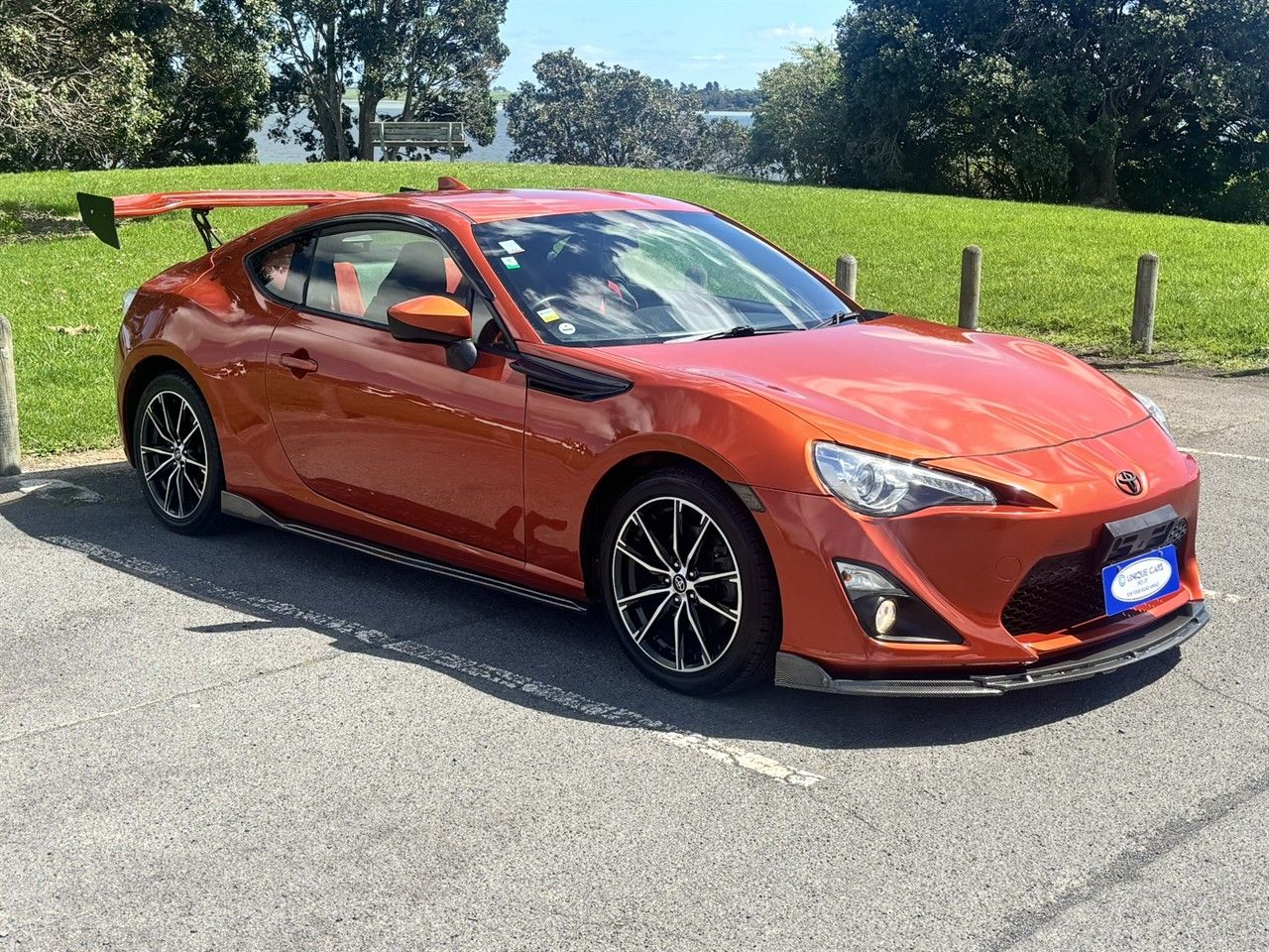 Vehicle image 4