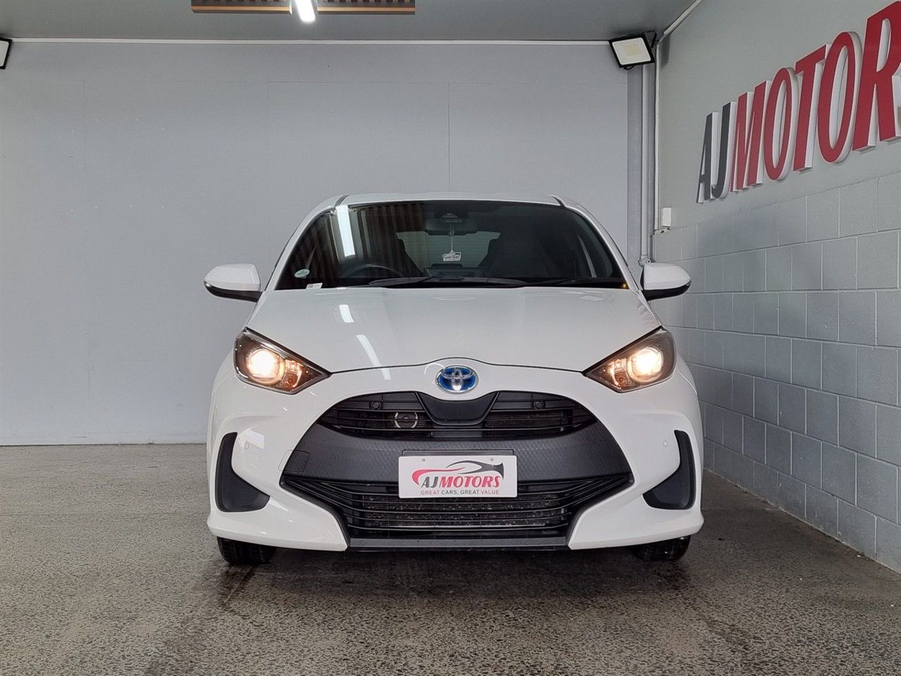 Vehicle image 2