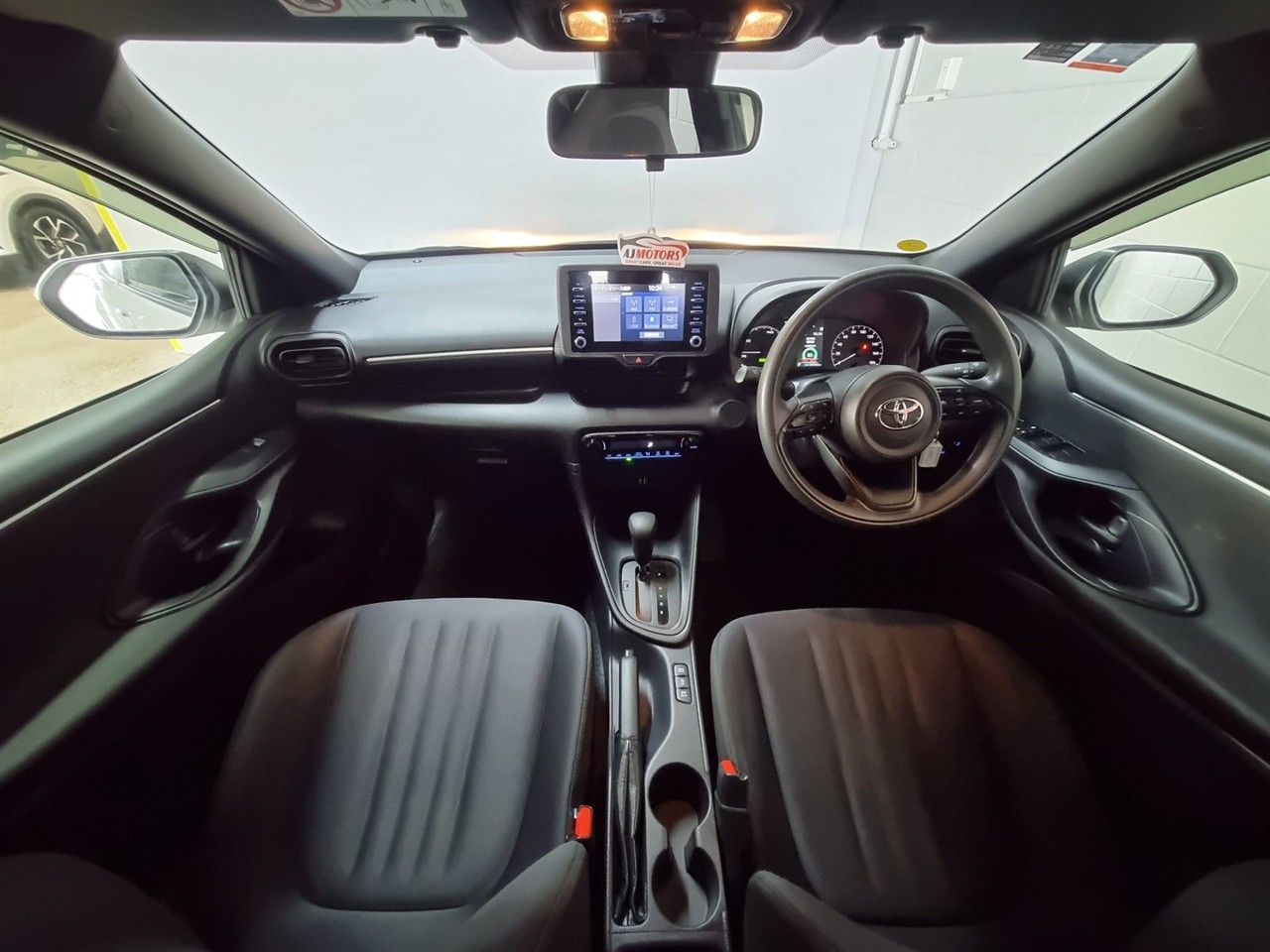 Vehicle image 3