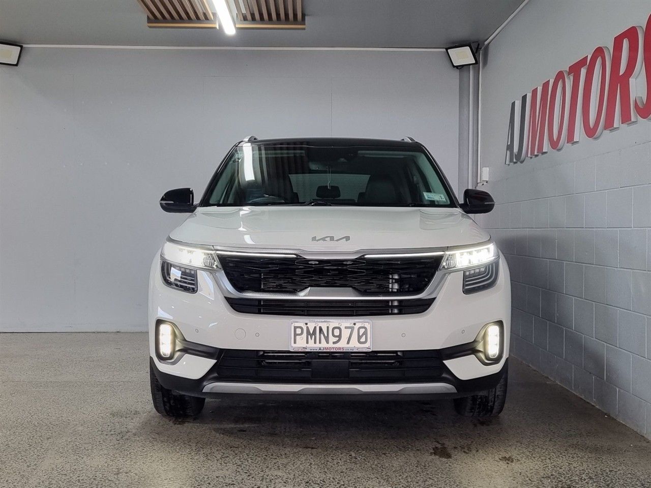 Vehicle image 2