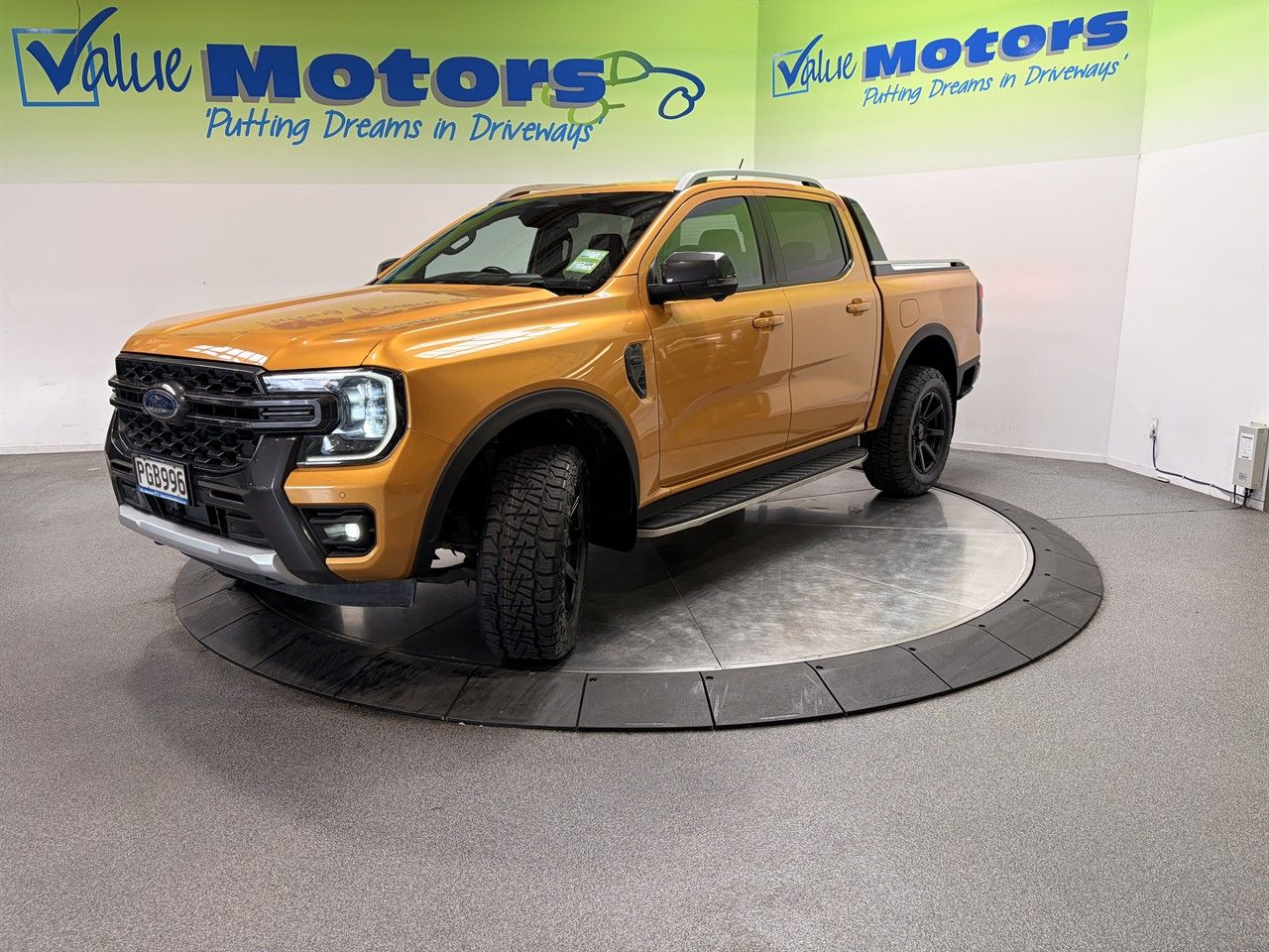 Vehicle image 3