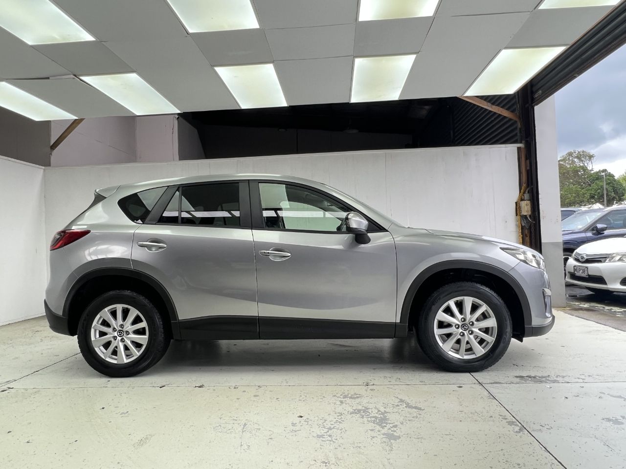 Vehicle image 5