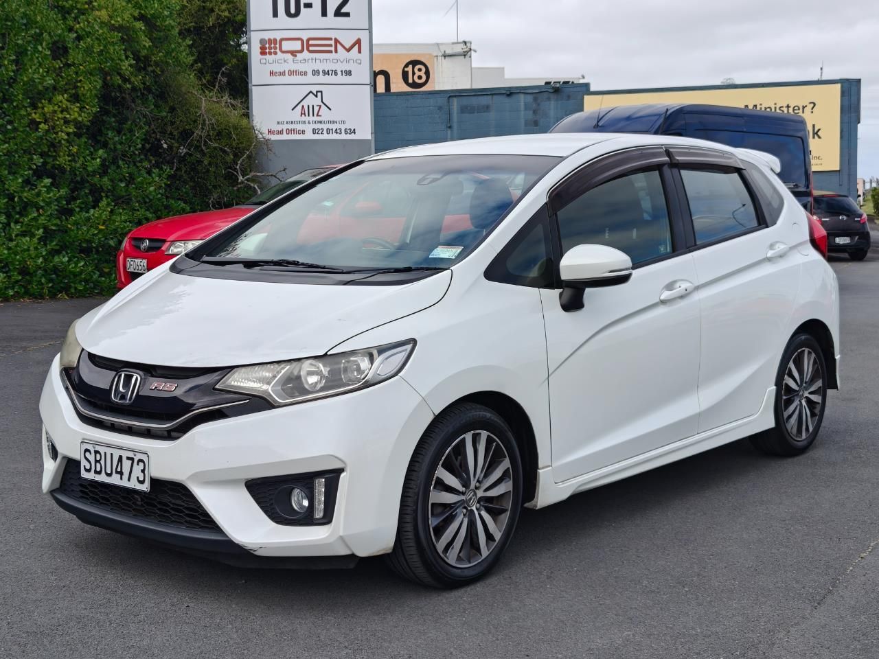 Vehicle image 3