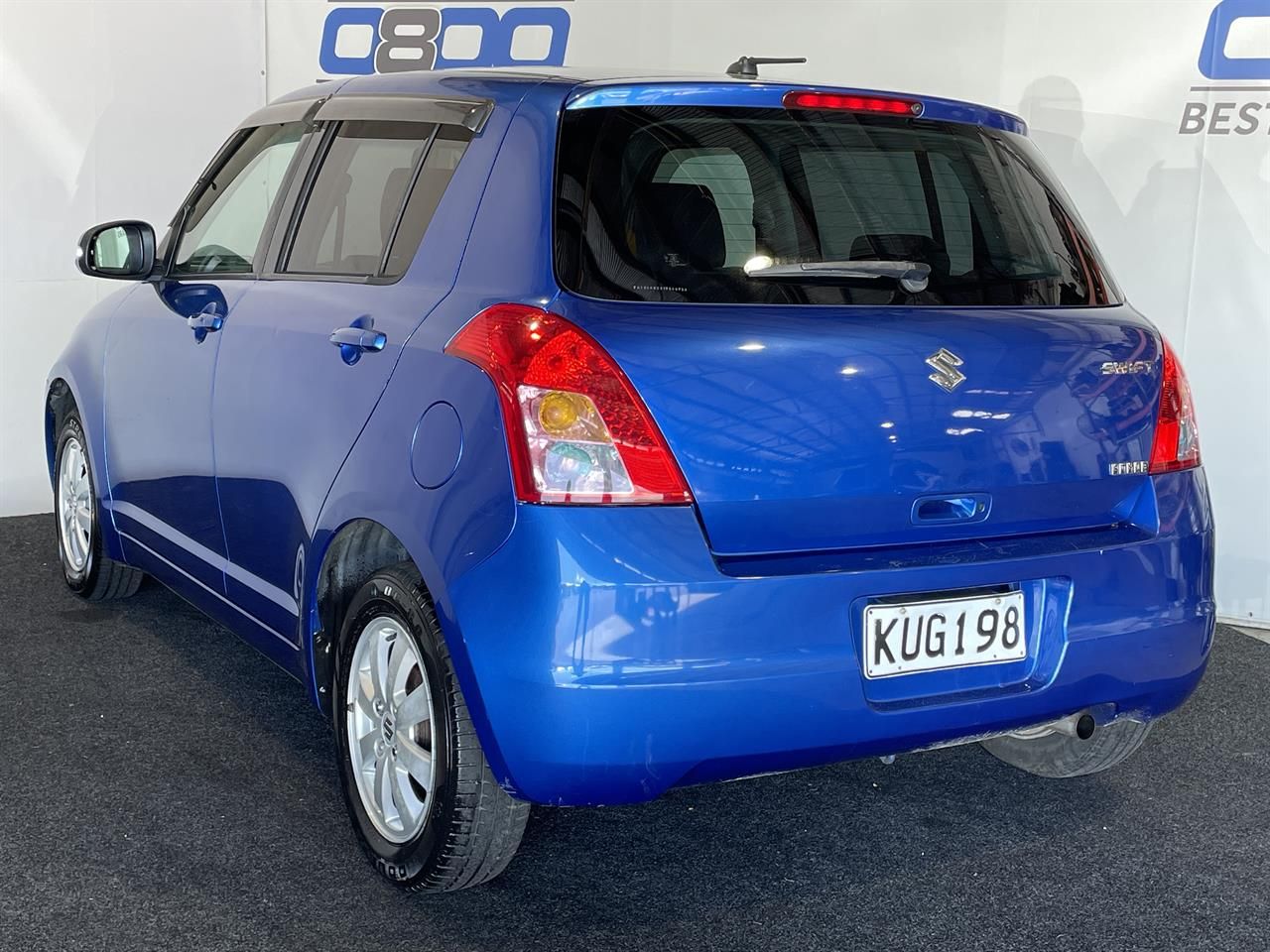 Vehicle image 4