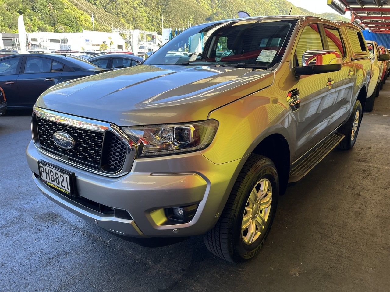 Vehicle image 3