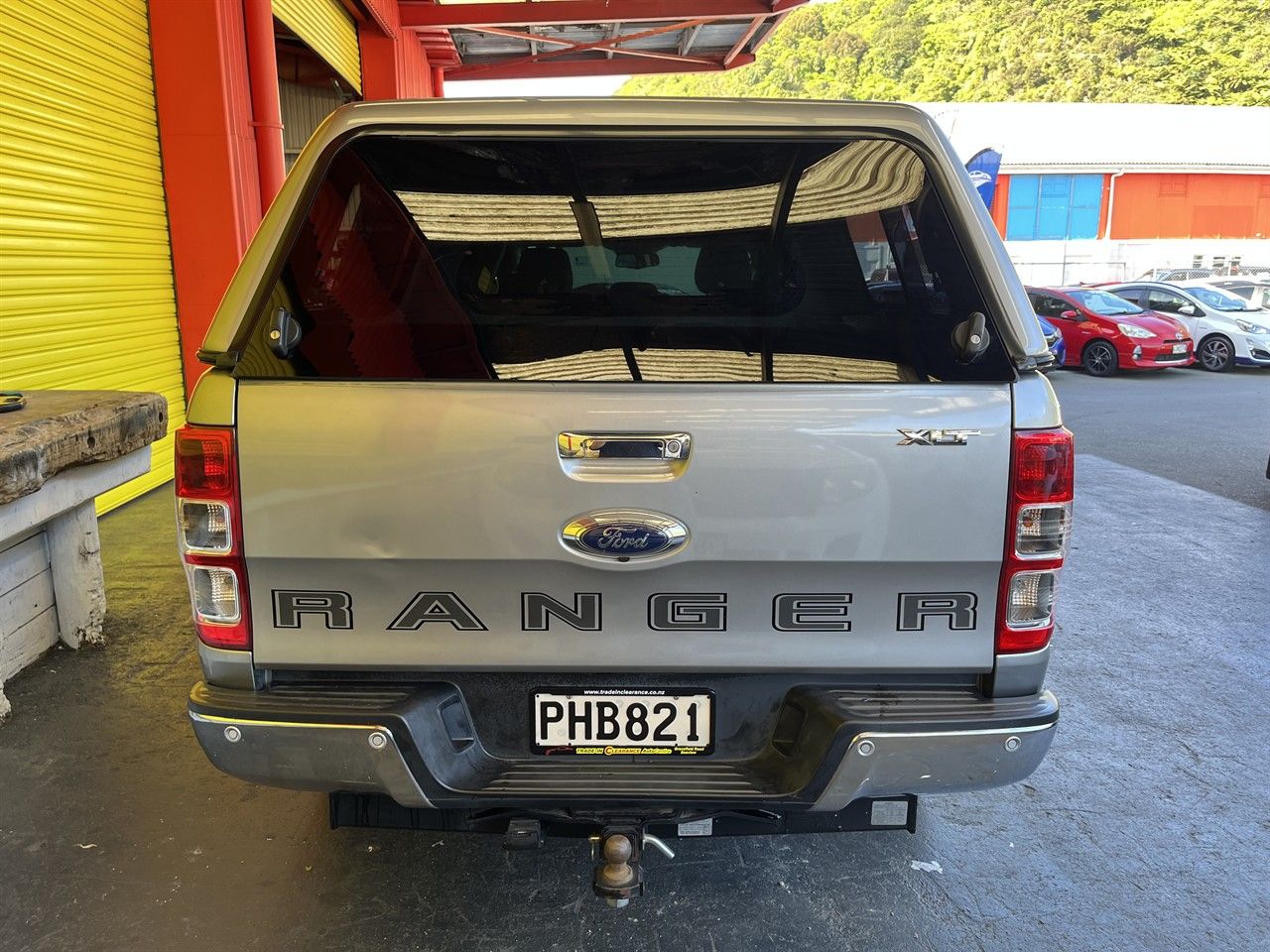 Vehicle image 5