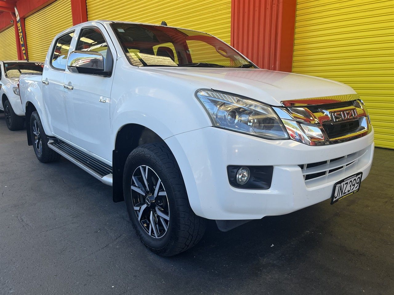 Vehicle image 1