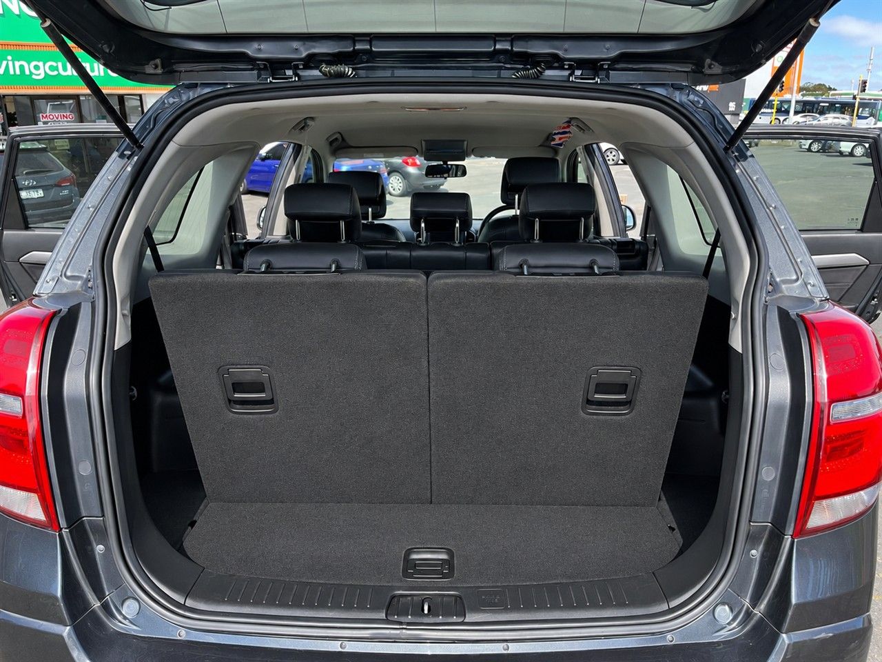 Vehicle image 5