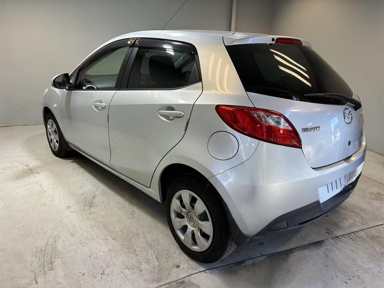 Vehicle image 3