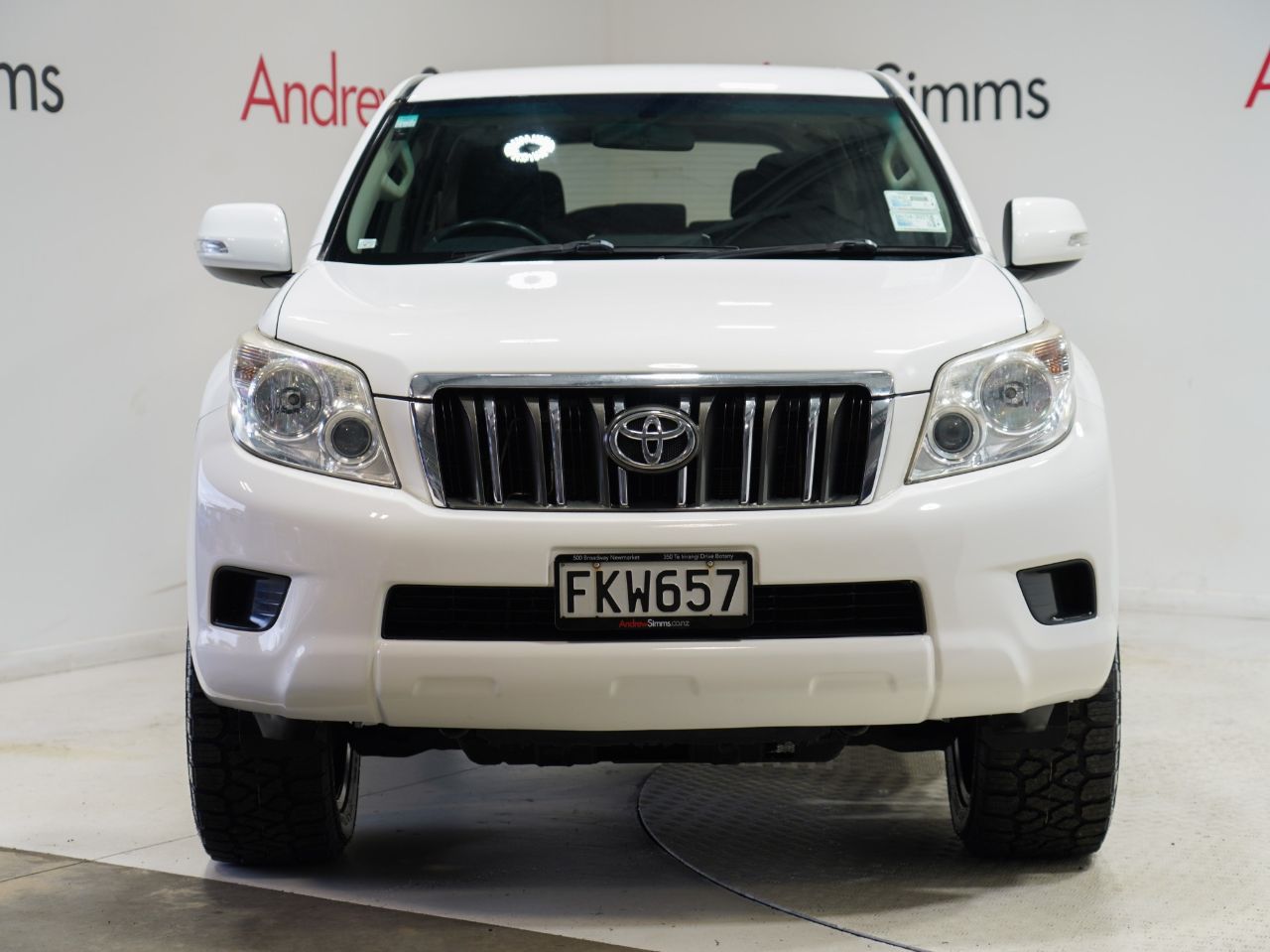 Vehicle image 4