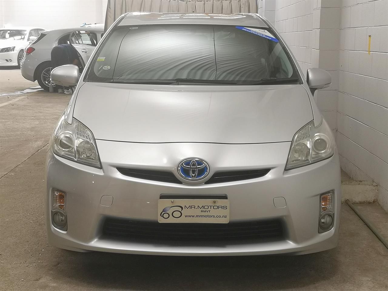 Vehicle image 4