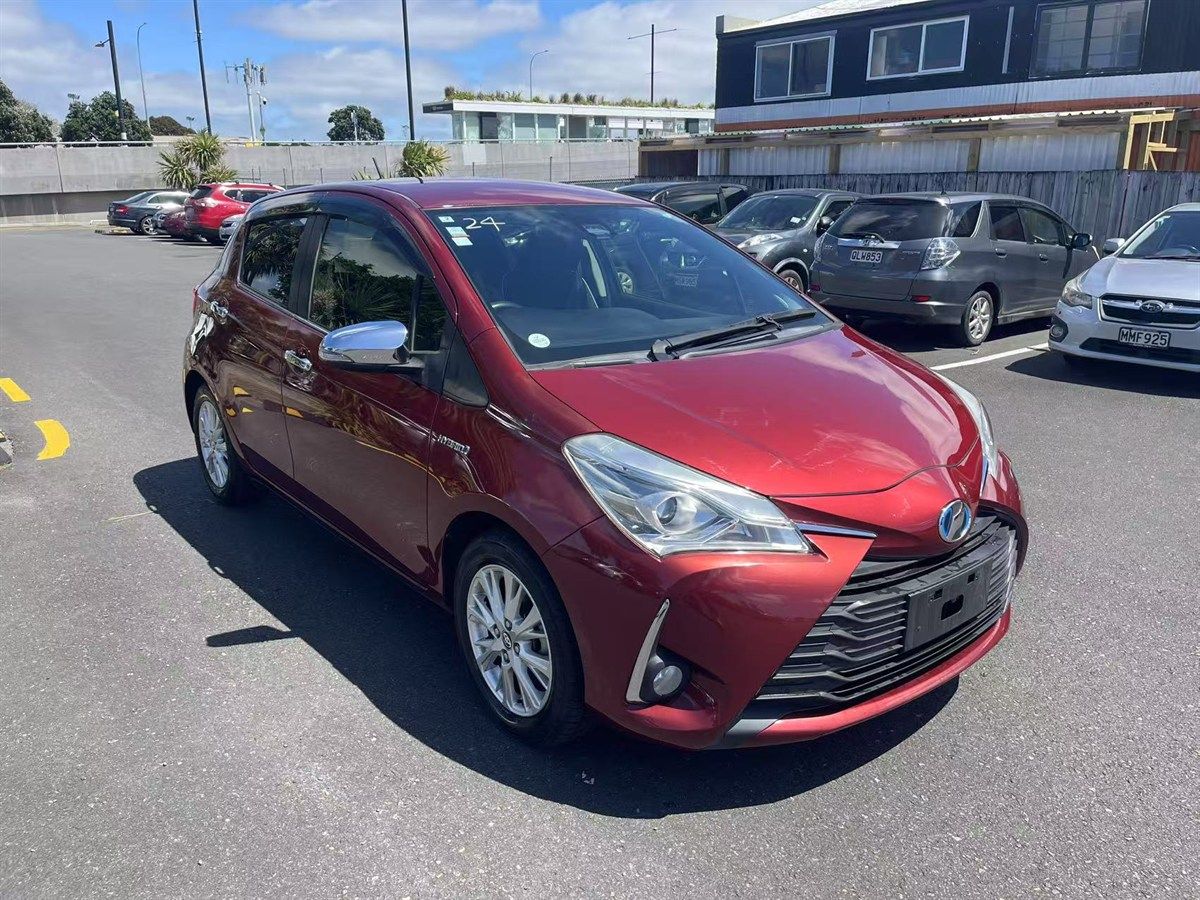 Vehicle image 3