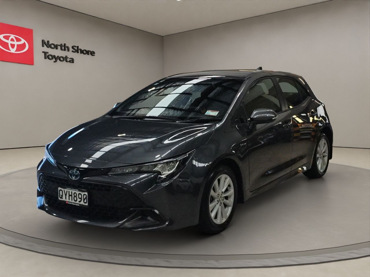 Vehicle image 3