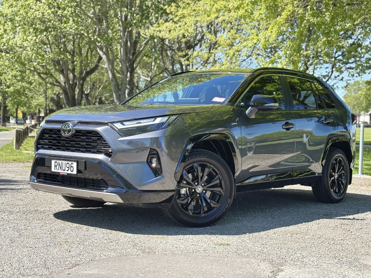 Vehicle image 3