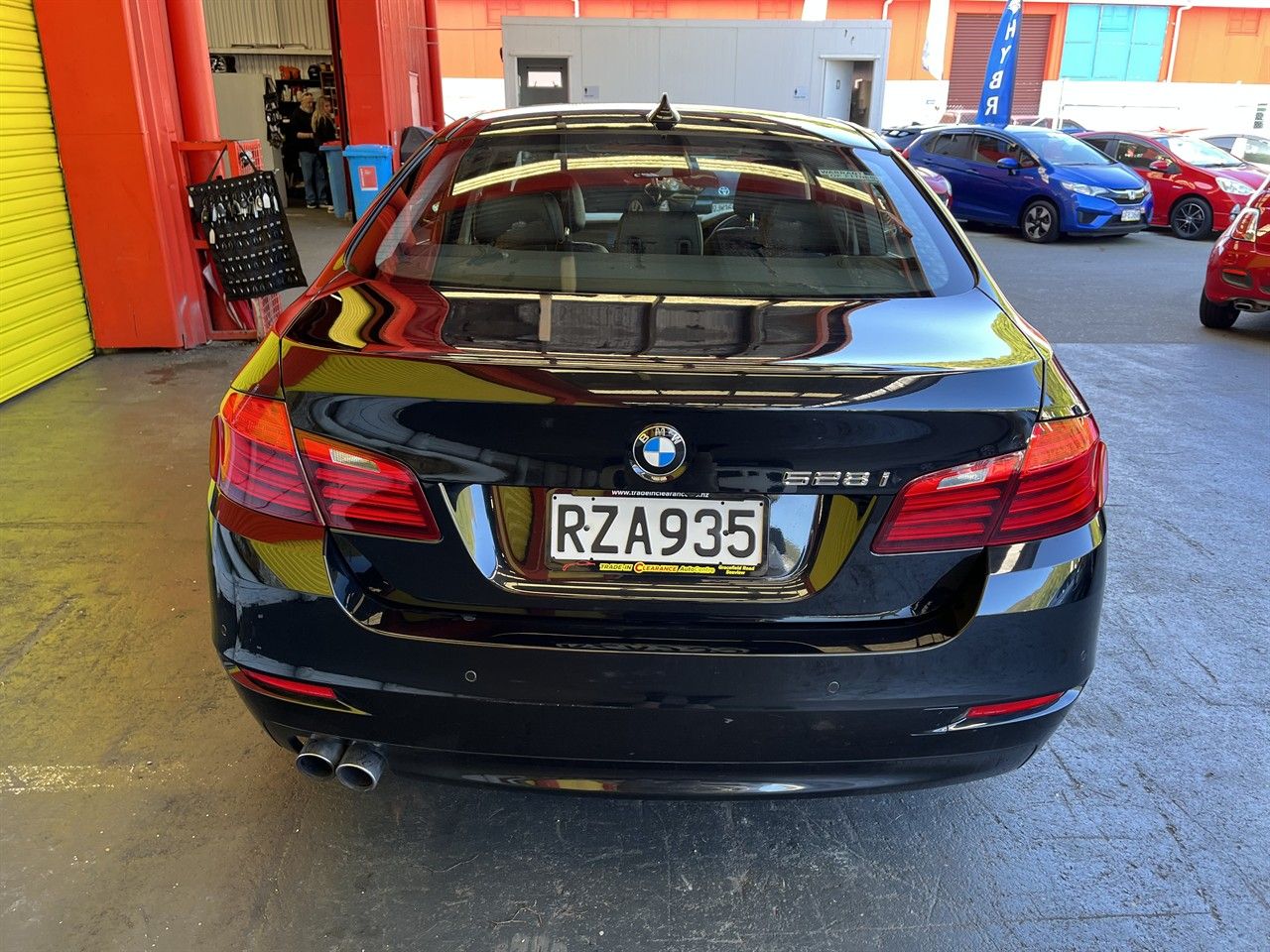 Vehicle image 5
