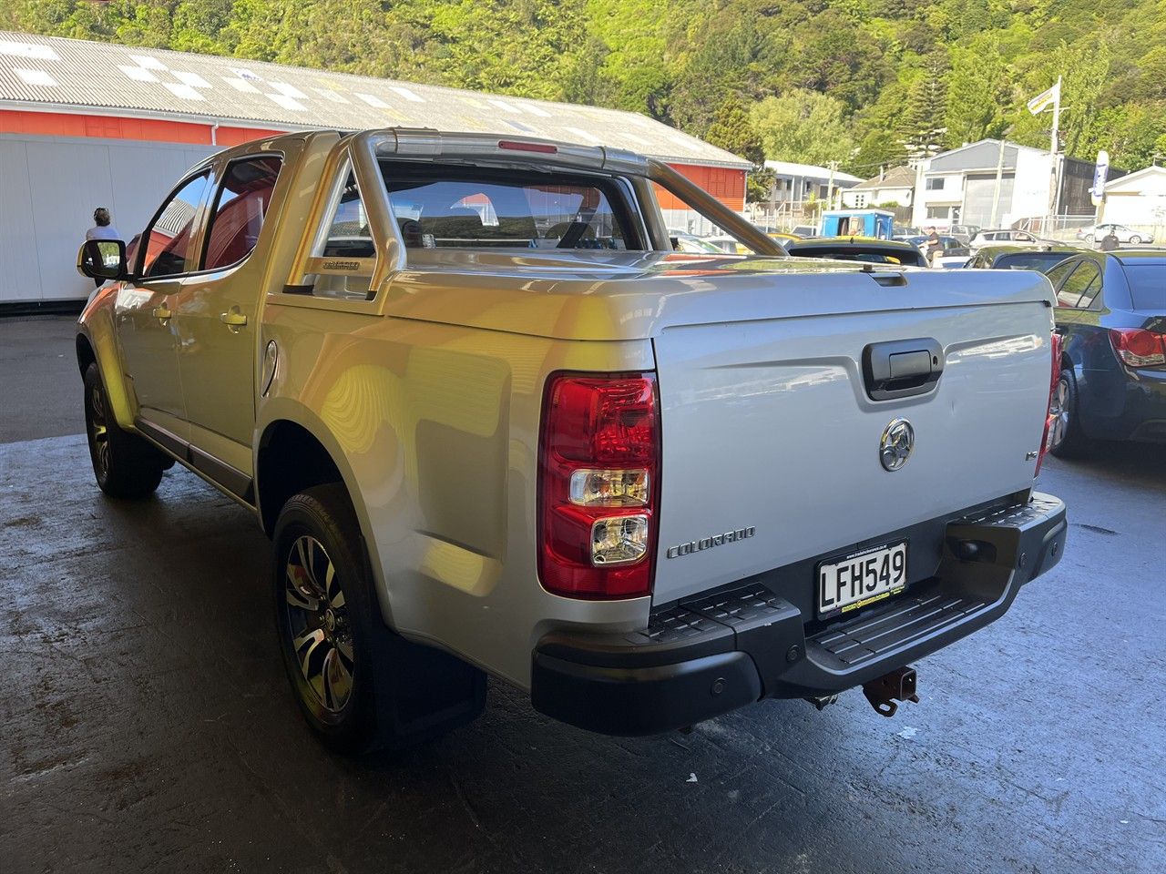 Vehicle image 4