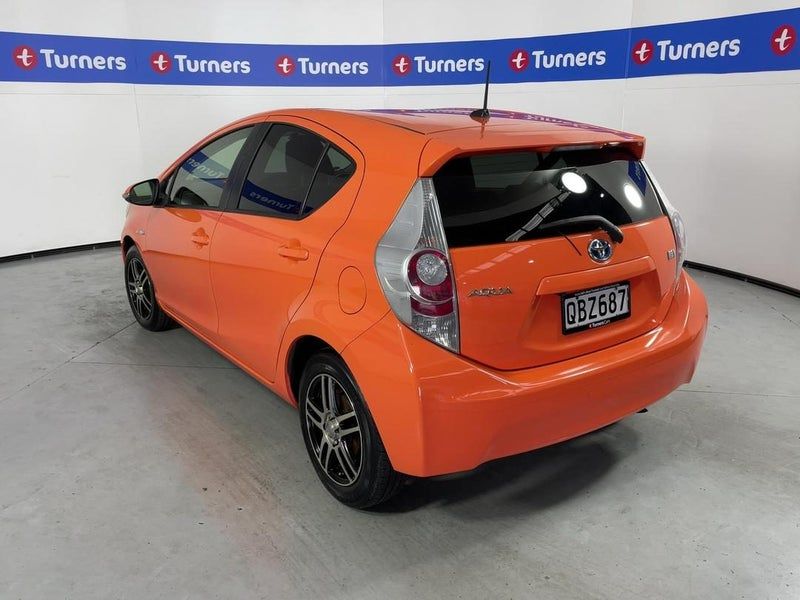 Vehicle image 5