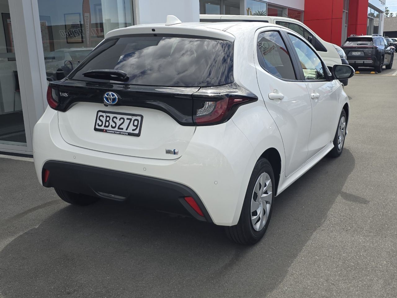 Vehicle image 3
