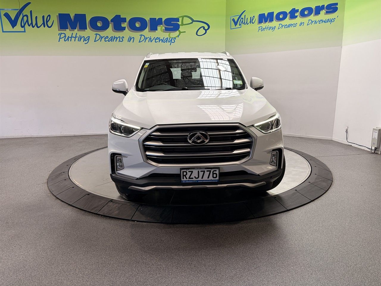 Vehicle image 2