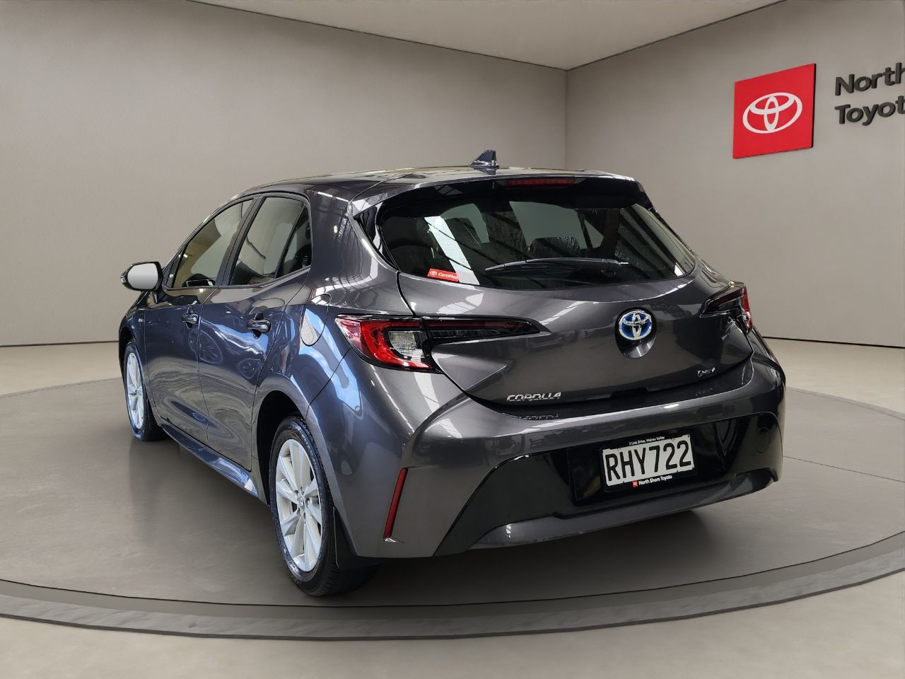Vehicle image 5