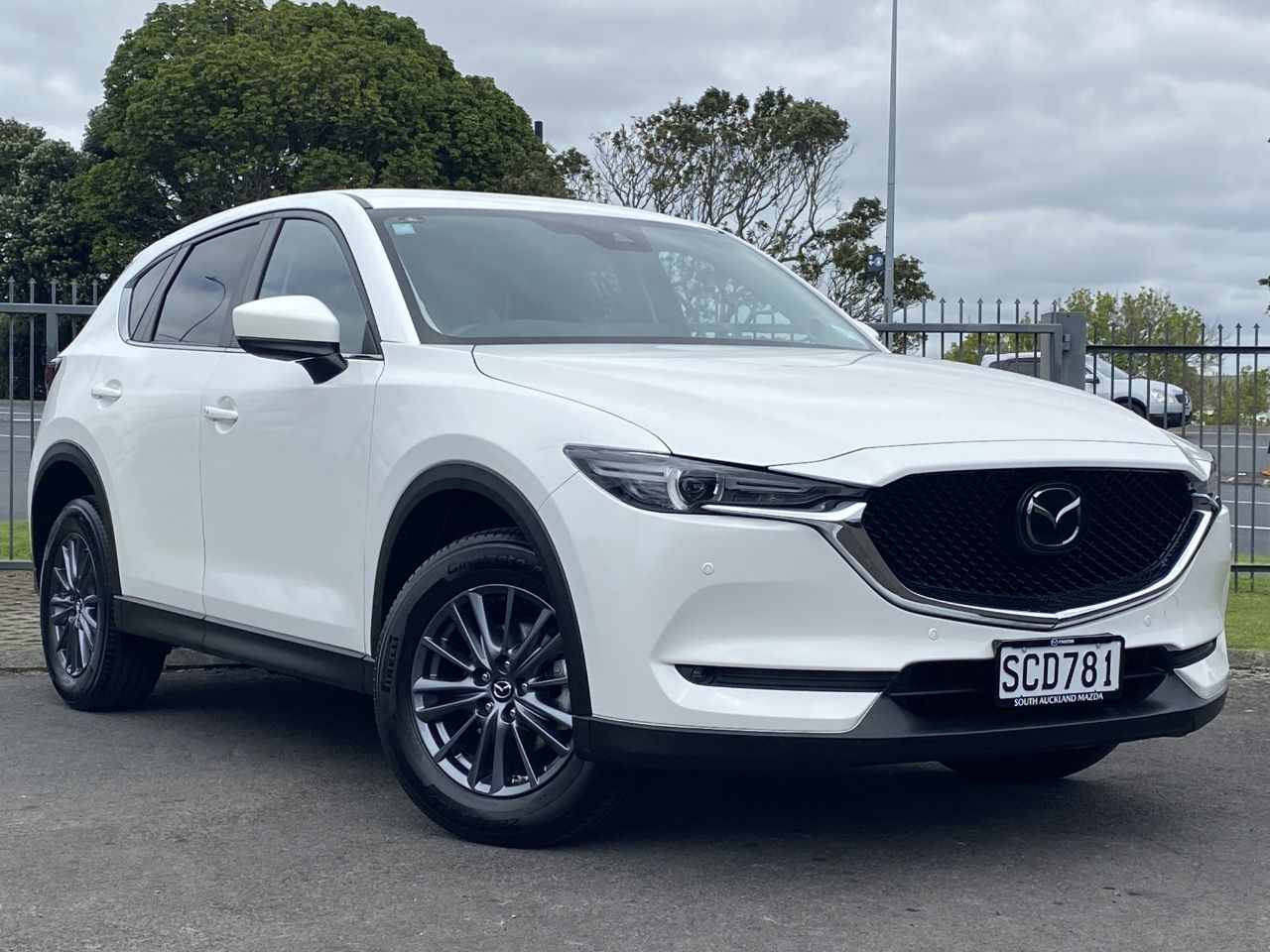 Vehicle image 3