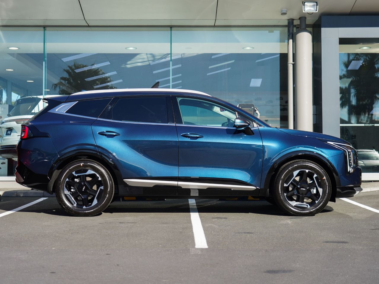 Vehicle image 3