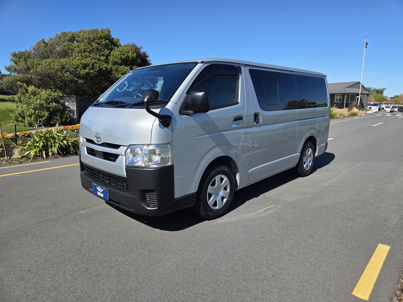 Vehicle image 3