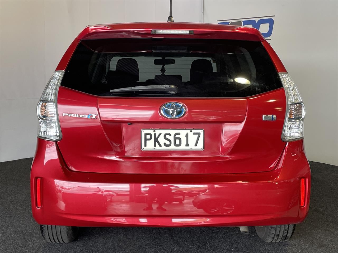 Vehicle image 5