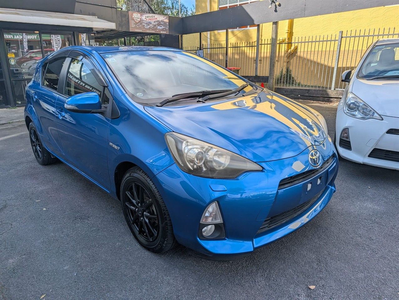 Vehicle image 3
