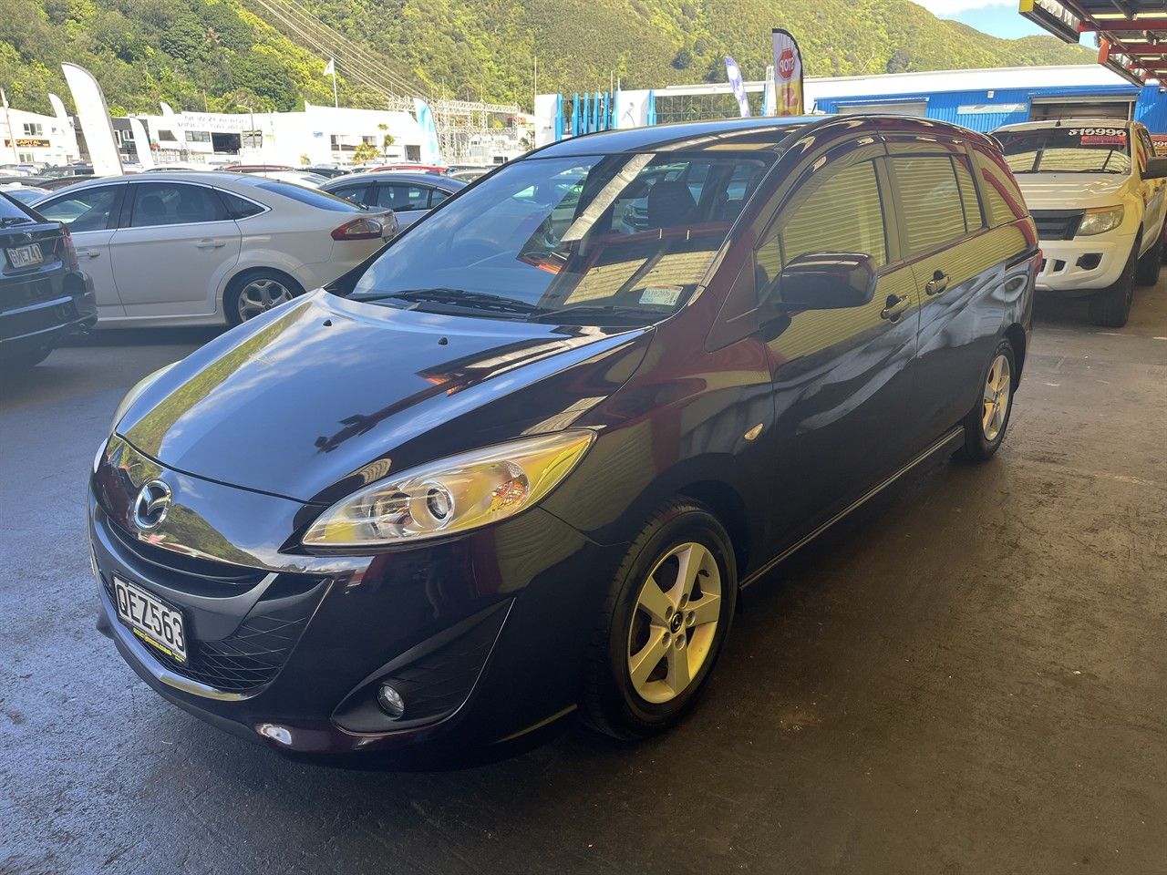 Vehicle image 3