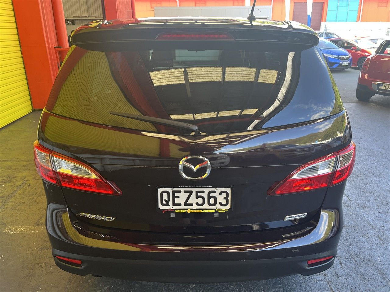 Vehicle image 5