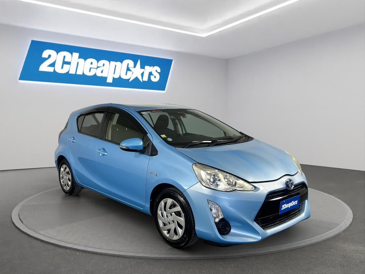 Vehicle image 3