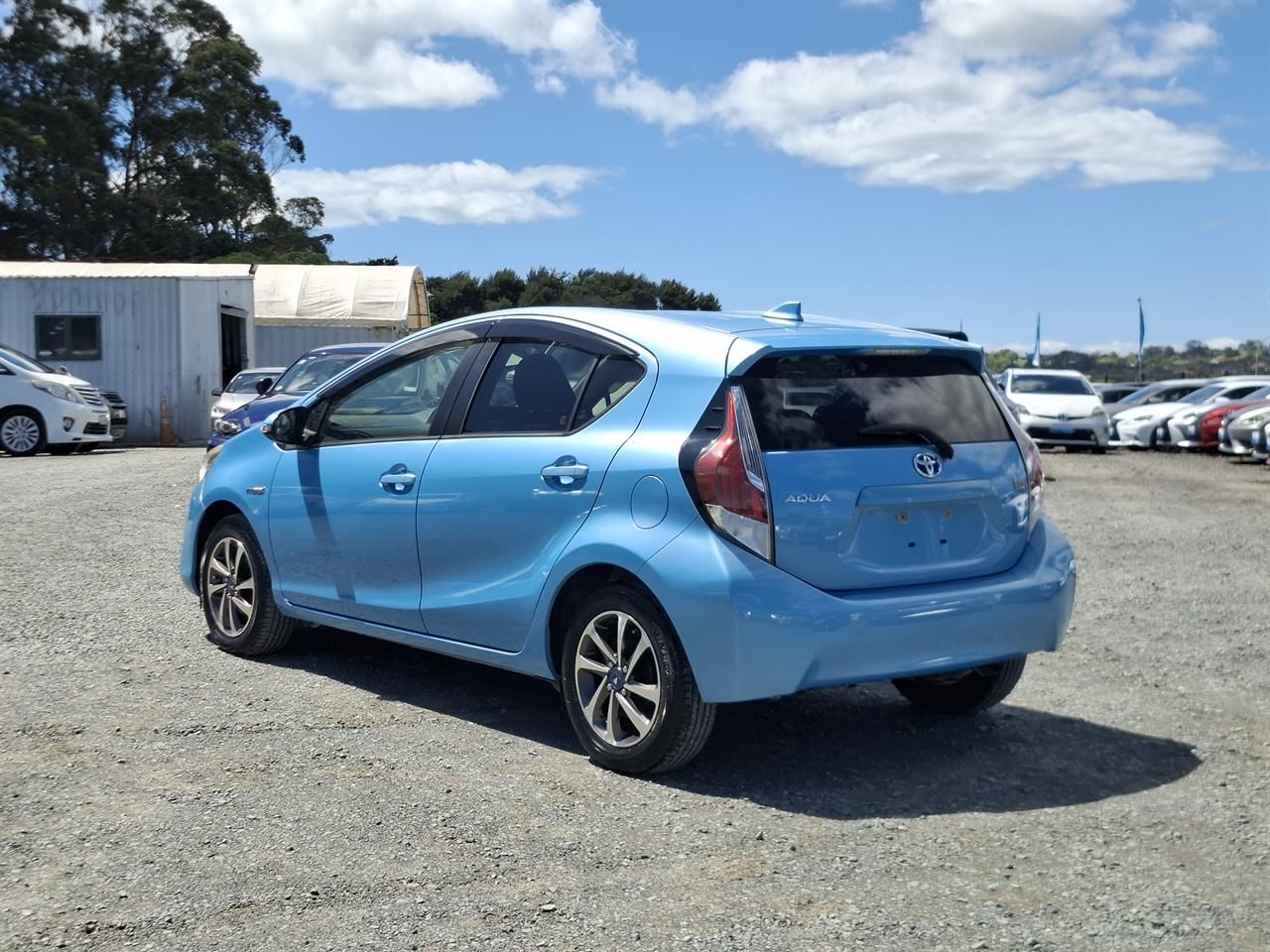 Vehicle image 5