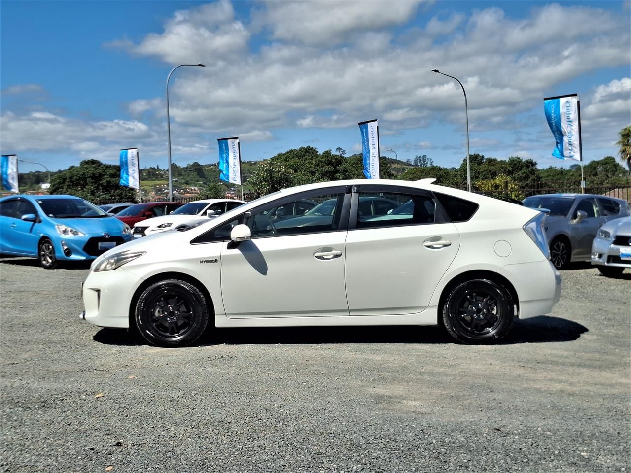 Vehicle image 4