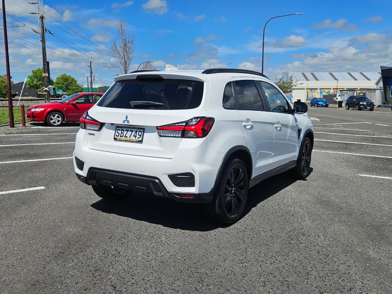 Vehicle image 5