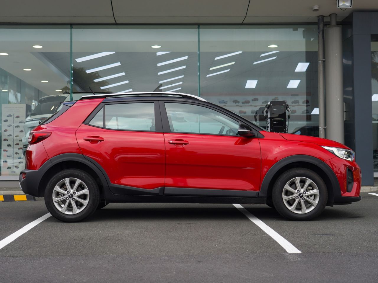Vehicle image 3