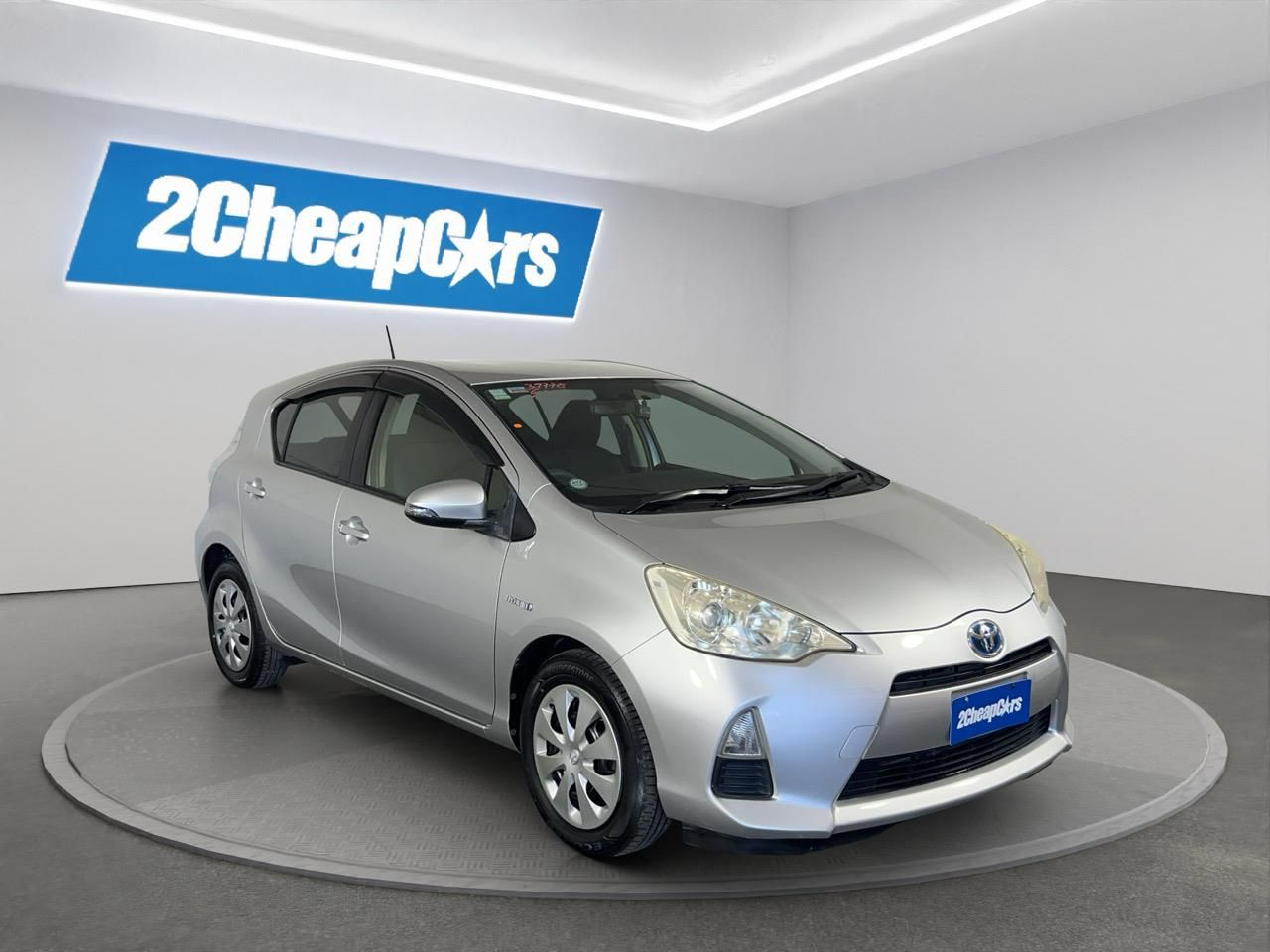 Vehicle image 3