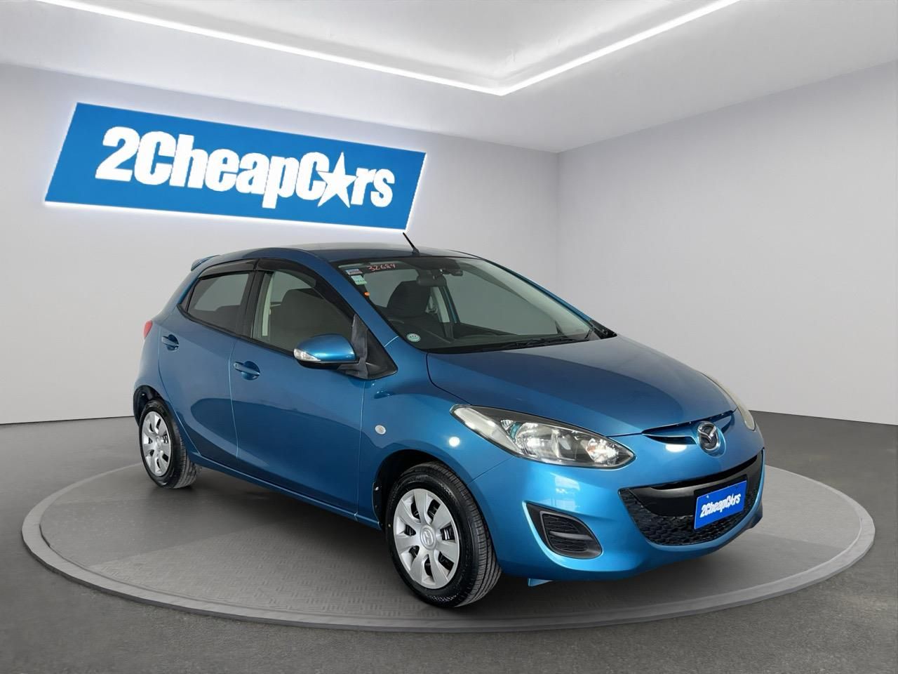 Vehicle image 3