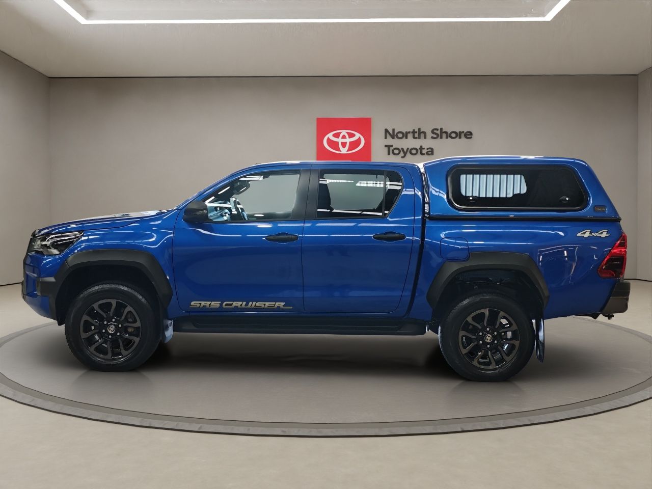 Vehicle image 4