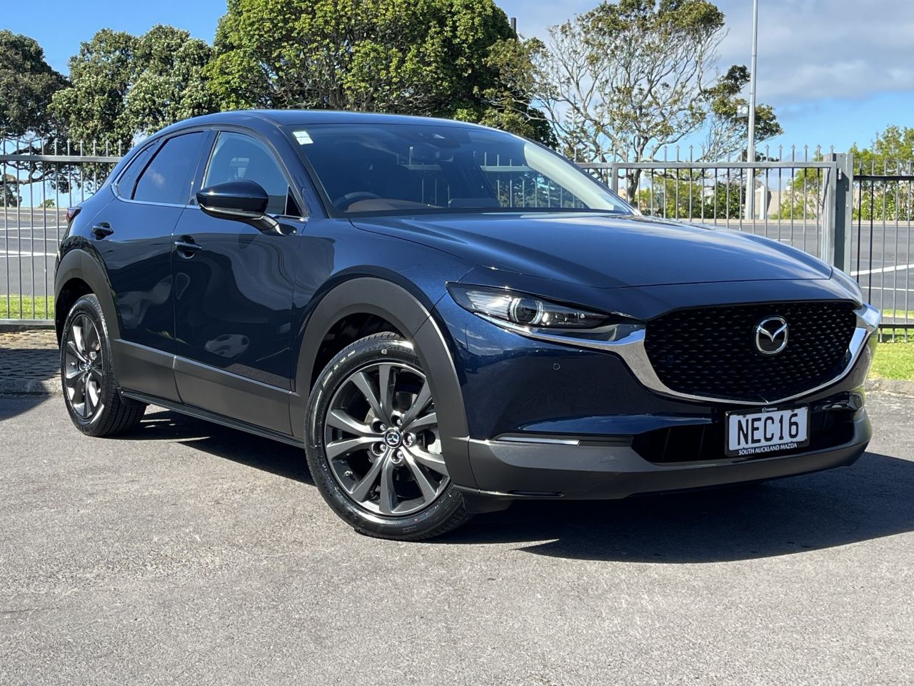 Vehicle image 3