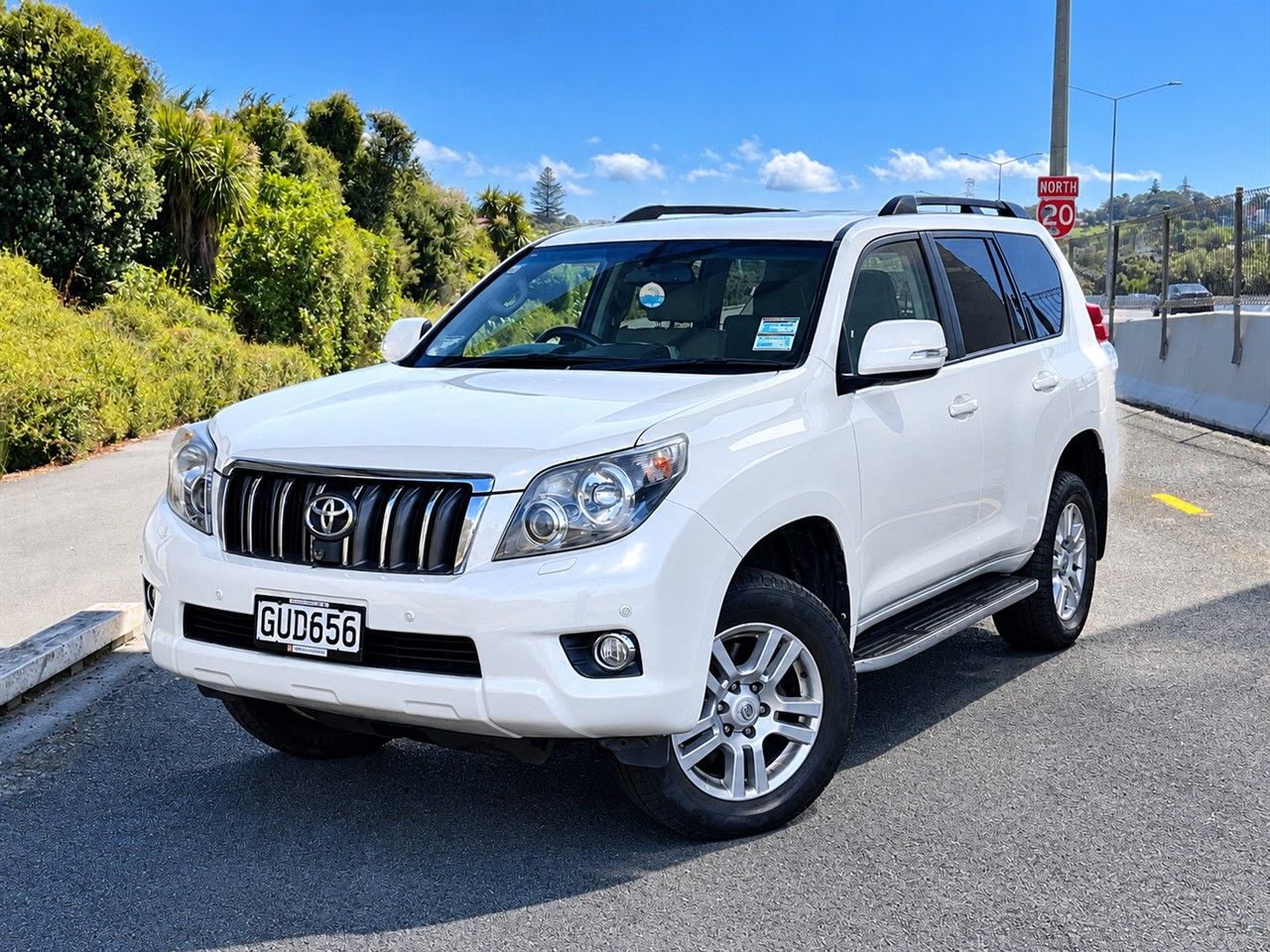 Vehicle image 3