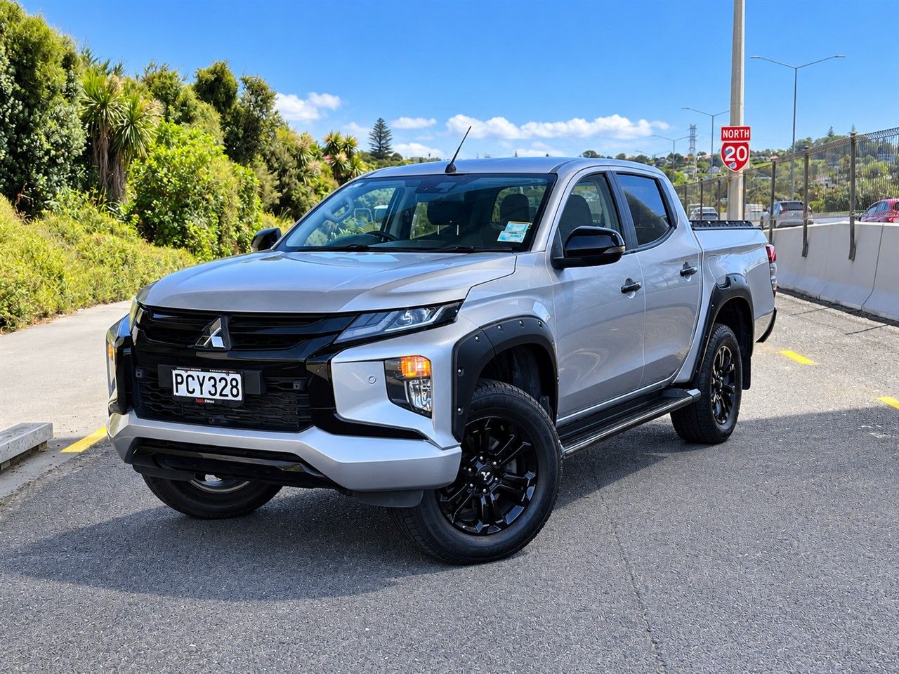 Vehicle image 3