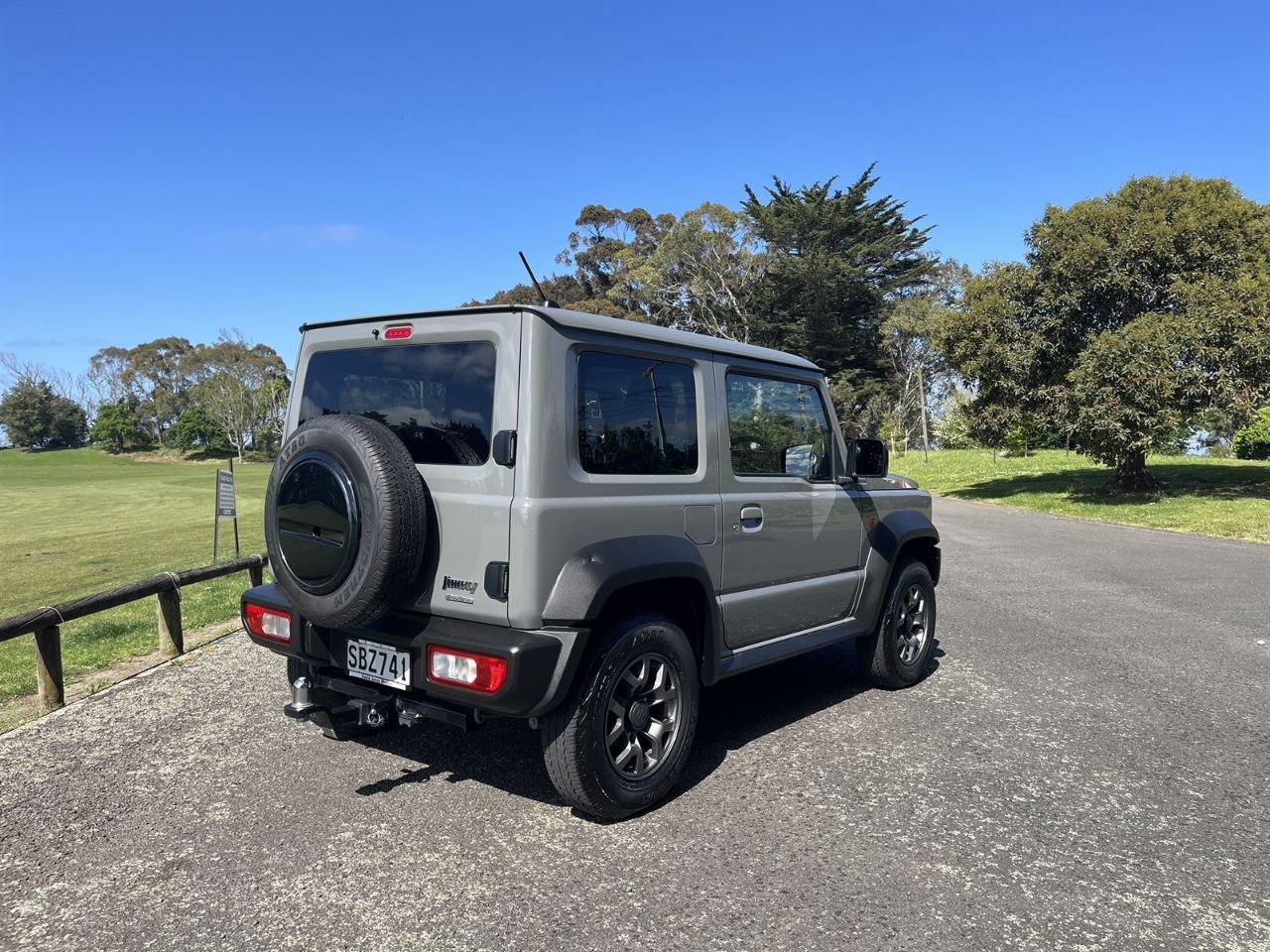 Vehicle image 5