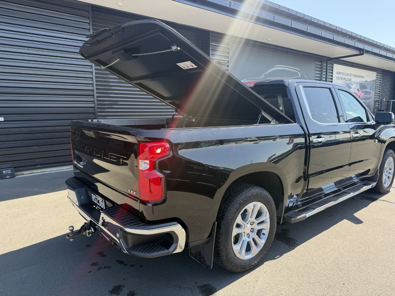 Vehicle image 5