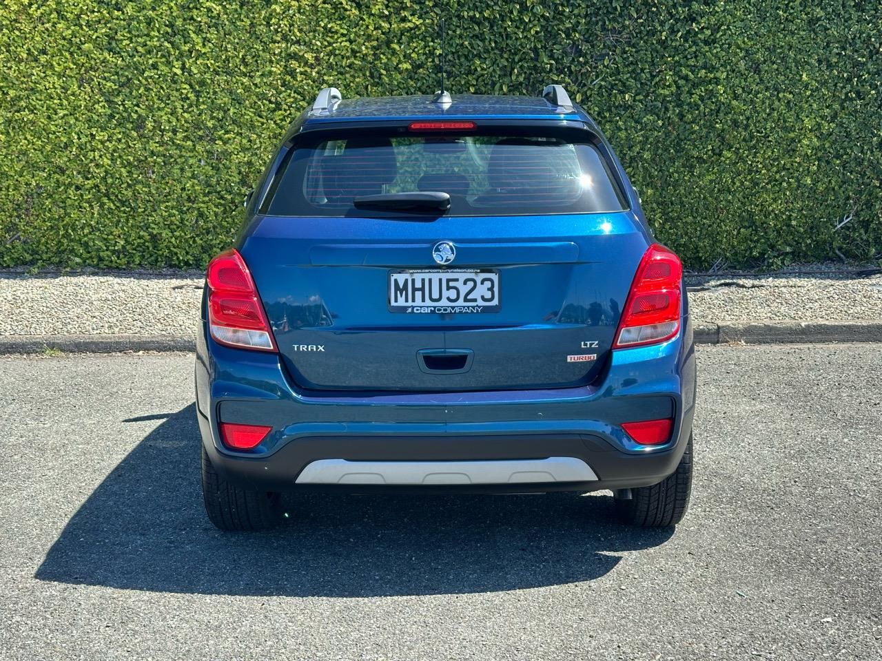 Vehicle image 5