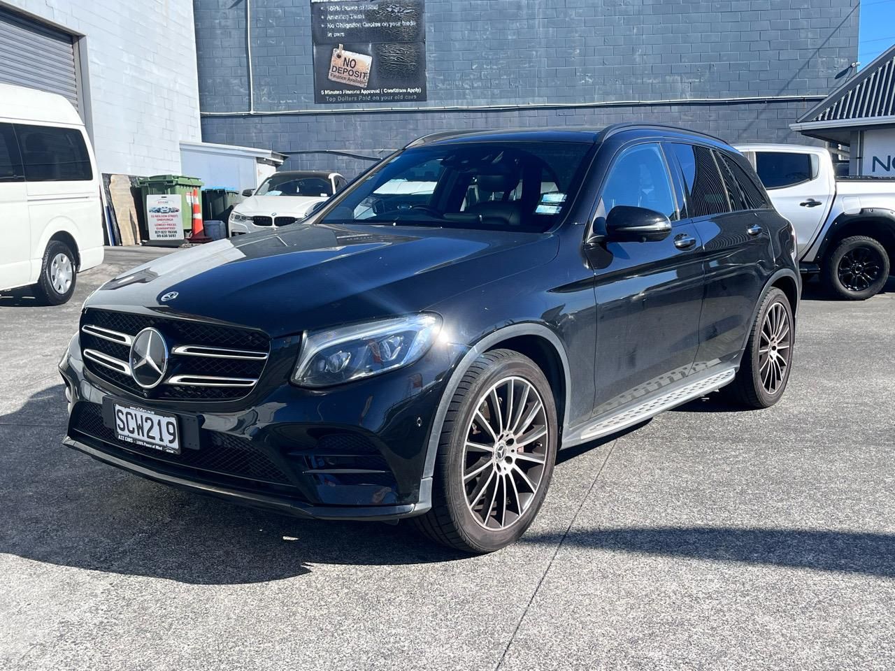 Vehicle image 3