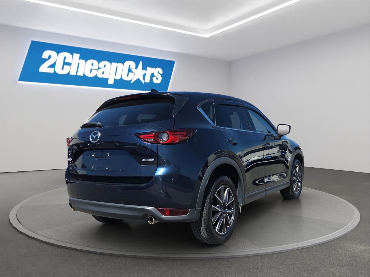 Vehicle image 5